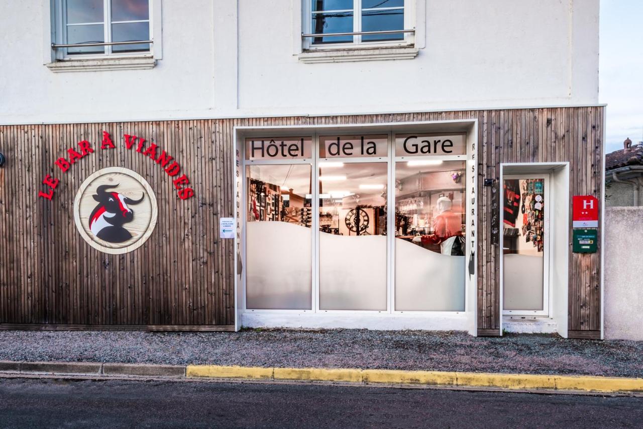 Hotel De La Gare Surgeres Bagian luar foto